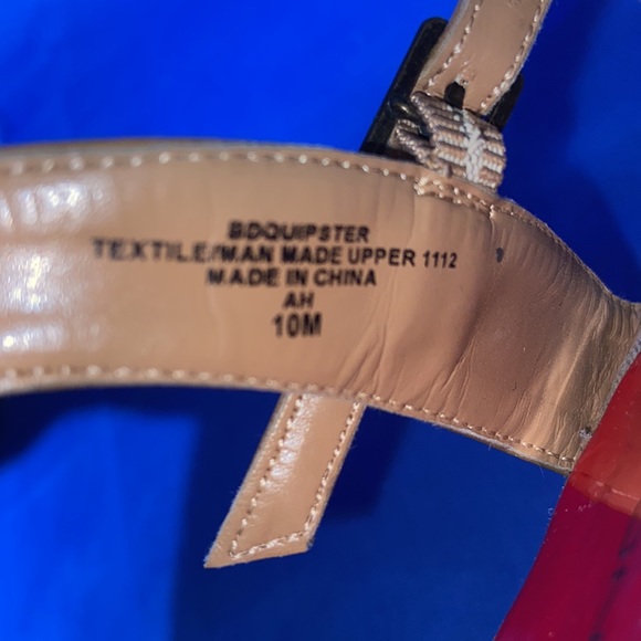 Bandolino Espadrilles Red, Blue & white. Size 10M. - Picture 4 of 7